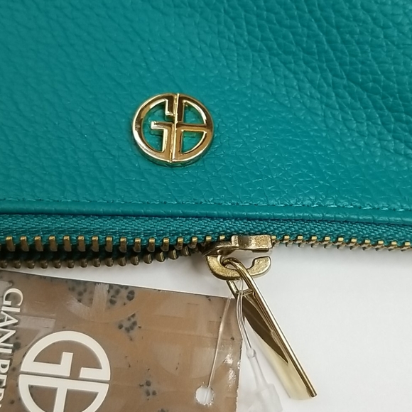 Giani Bernini Pebbled Leather Crossbody Bag - Picture 11 of 14